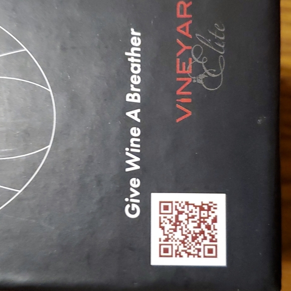 8)  Vineyard Elite, The Perfect Pour  Aerator. NEW. - Picture 5 of 10